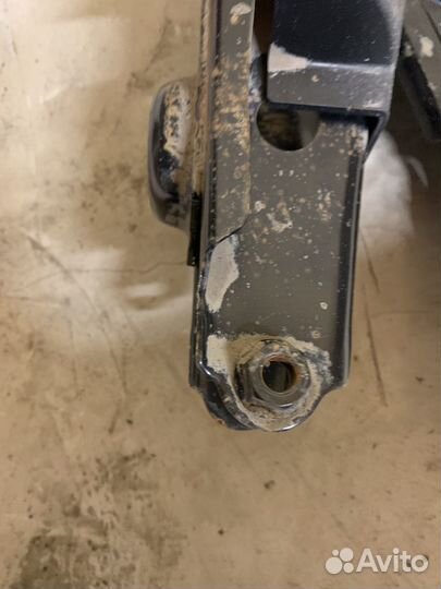 Рычаг на toyota rav 4