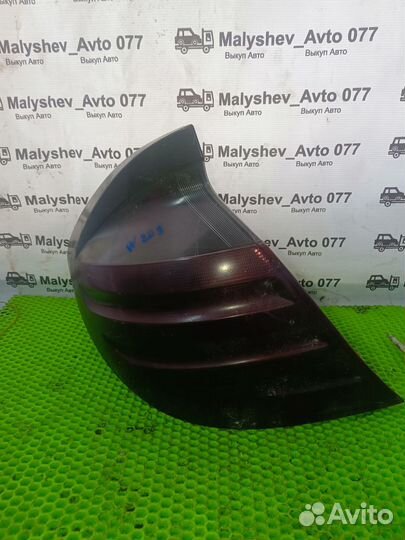 Фонарь задний левый Mercedes Benz class w203