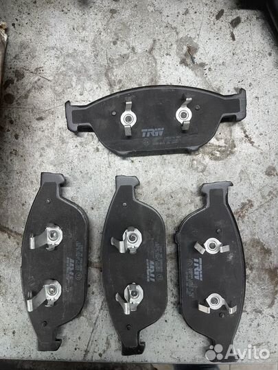 Тормозные колодки TRW GDB 1883