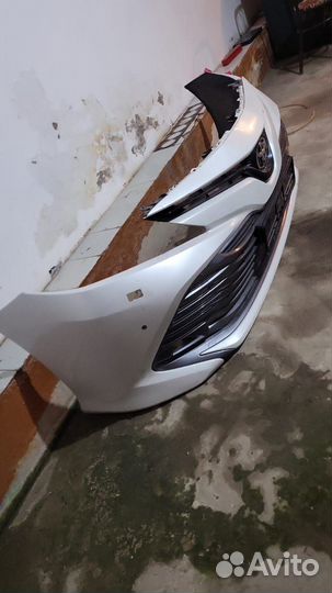 Бампер передний toyota camry 70