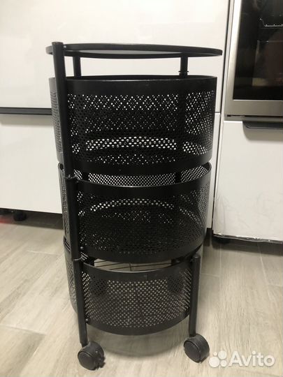 Этажерка на колесиках