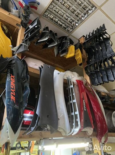 Комплектующие на скутера