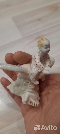 Фигурка лзфи. Гуси лебеди. (В ремонт)