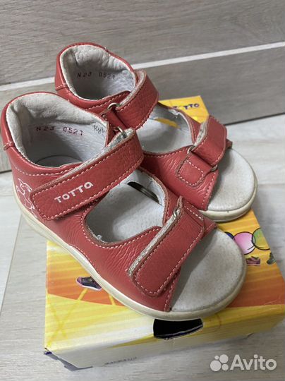 Сандали 23 Totta