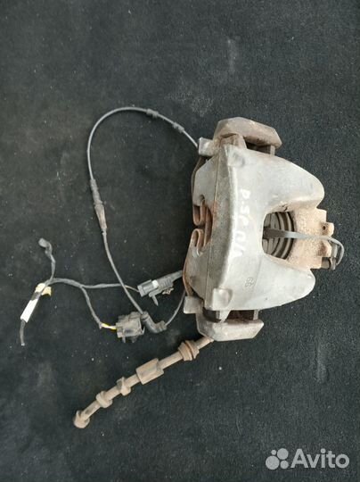 Суппорт передний левый/правый Discovery Sport L550