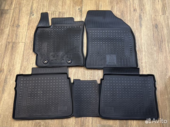 Коврики резиновые для Toyota Corolla