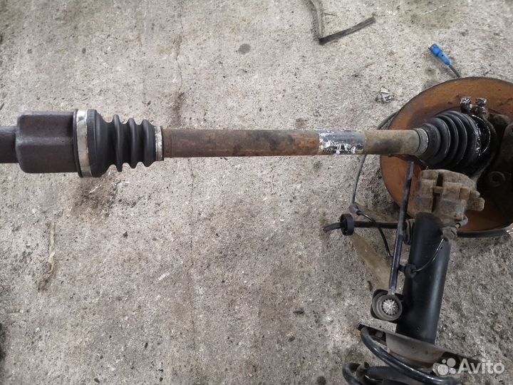 Кулак поворотный передний правый Peugeot 207cc VF3