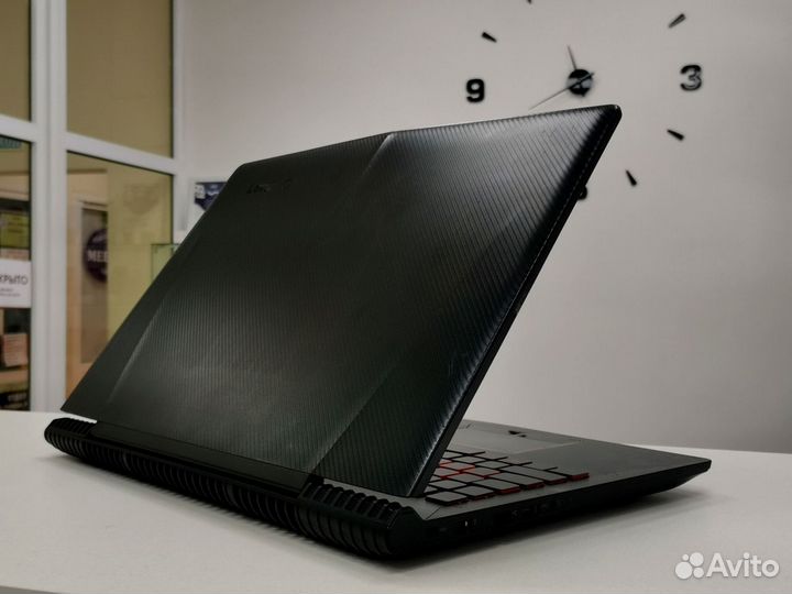 Игровой ноутбук Lenovo Legion Y520