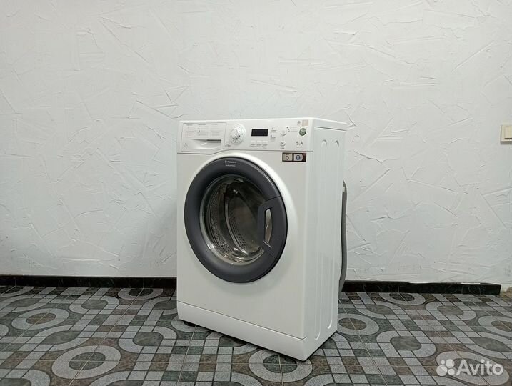 Стиральная машина Hotpoint Ariston нa гарантии