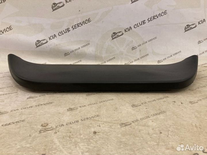 Обшивка двери багажника задняя Kia Ceed JD