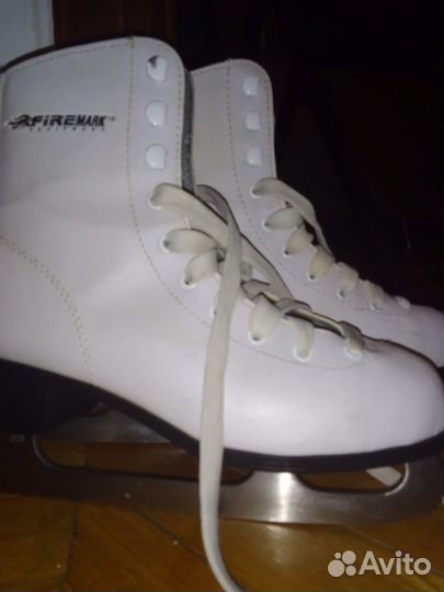 Коньки FireMark белые, 35 размера