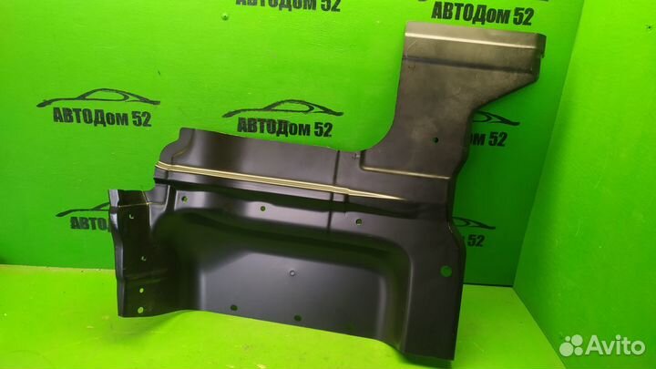 Щиток подножки правой Fuso Canter