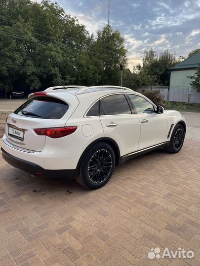 Infiniti QX70 3.0 AT, 2014, 65 000 км