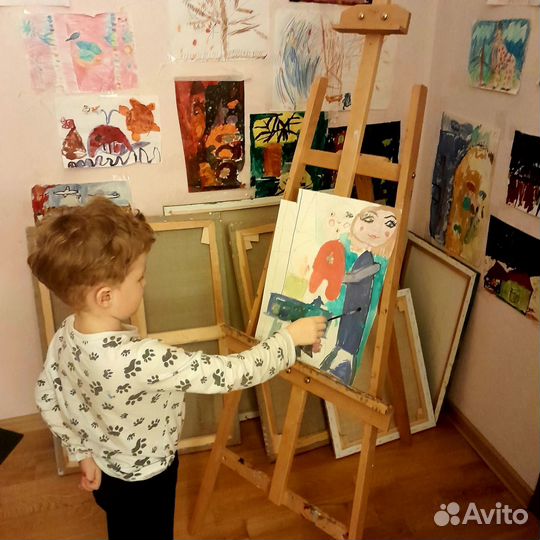 Преподаватель по живописи и рисунку