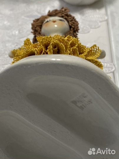 Статуэтка Италия «Девочка в желтом» кружево