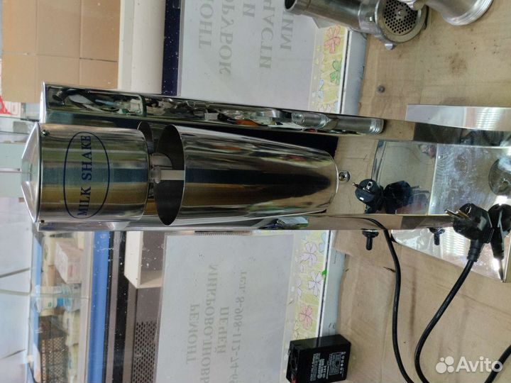 Прибор для приготовления кислородных, коктейлей