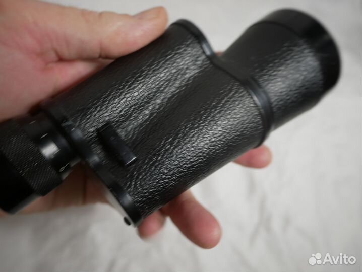 Светлый монокуляр 10х50 carton japan