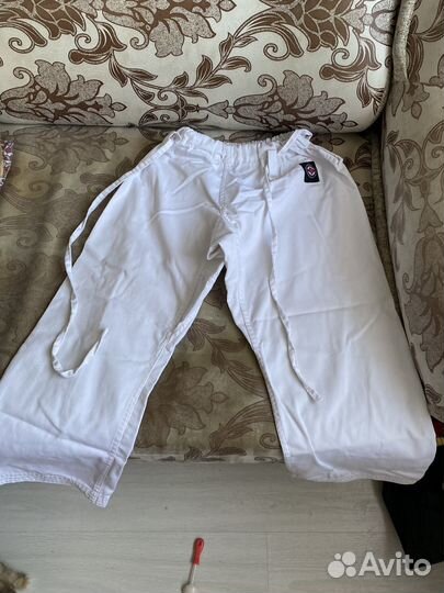 Кимоно и защита карате 130 б/у