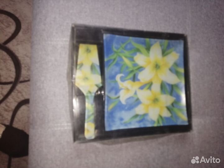 Стеклянная тортница с лопаткой