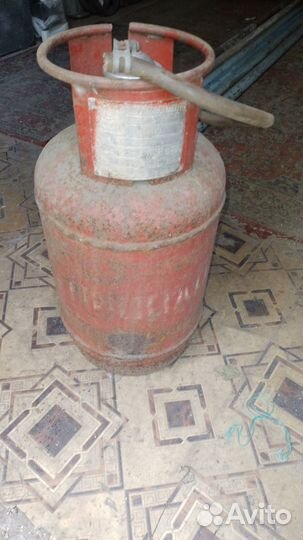 Газовый балон и редуктор