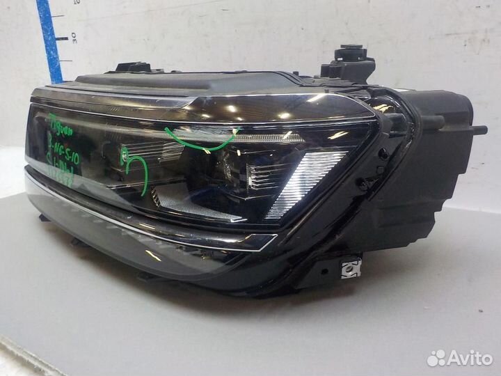 Фара левая Volkswagen Tiguan