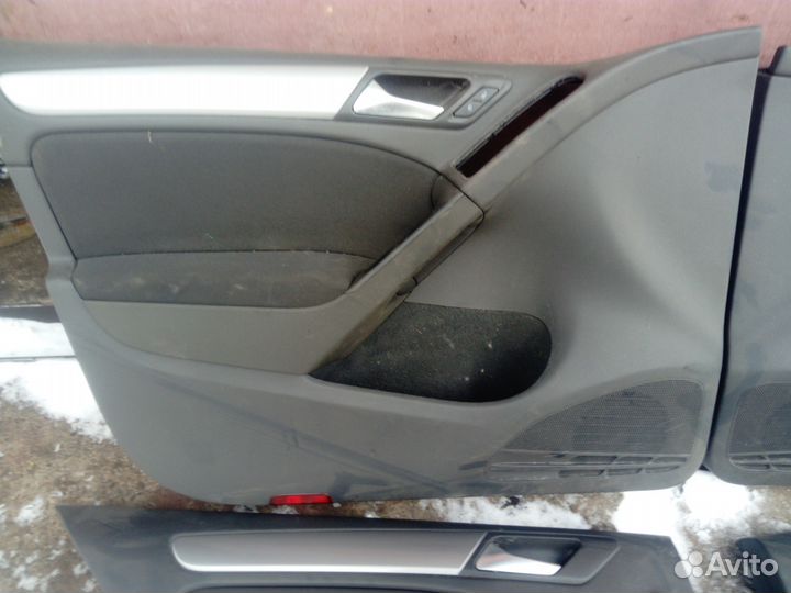 Обшивка двери к-т Volkswagen Golf VI 2009-2013