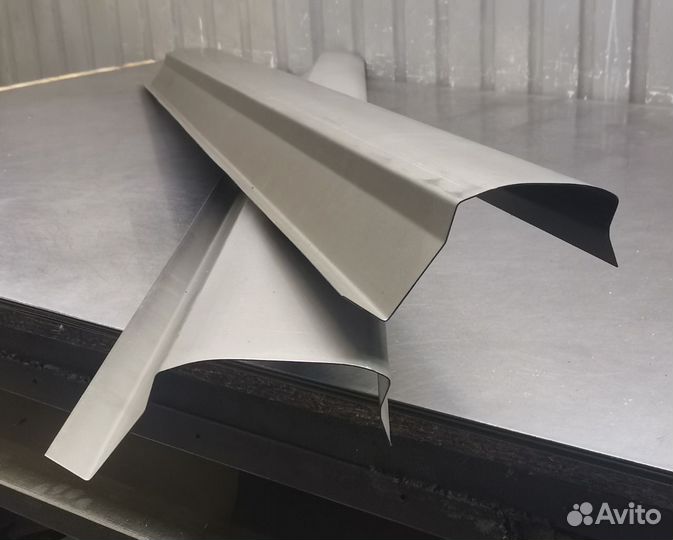 Ремонтные пороги на KioRio 1