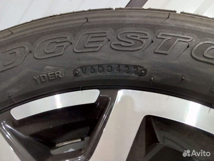 Bridgestone Dueler A/T 215/60 R17 96