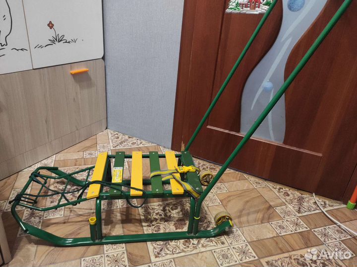 Санки с колесиками