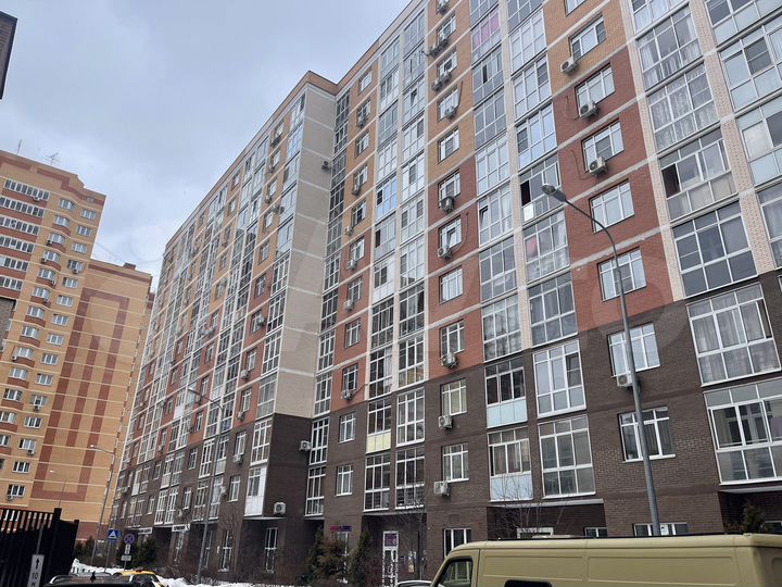2-к. квартира, 50,2 м², 8/13 эт.