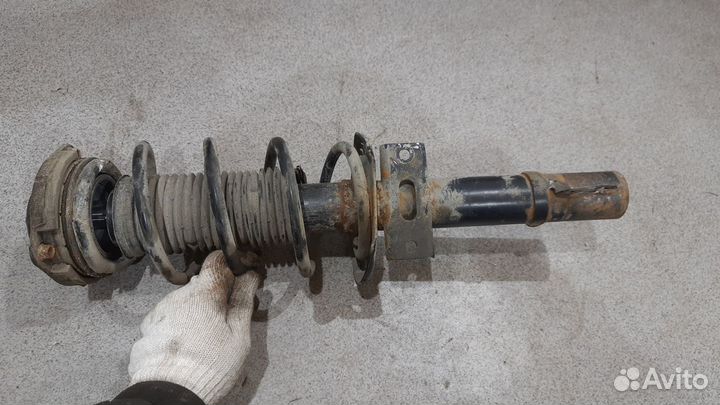 Стойка передняя в сборе для 1.2 BBM Skoda Fabia 2