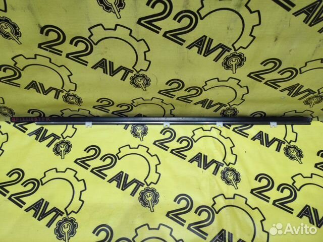 Молдинг стекла (на дверь) передний правый Nissan