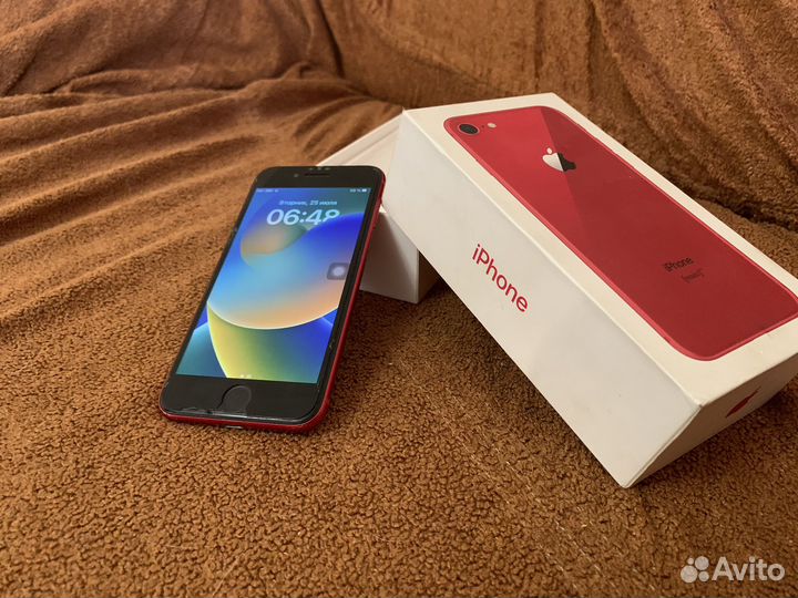iPhone 8 RED 64GB