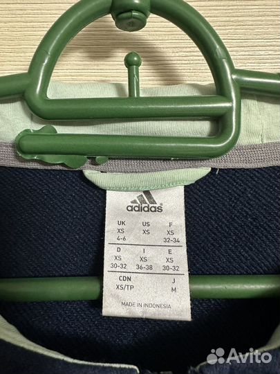 Куртка adidas женская