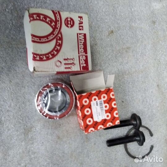 Подшипник ступицы передний