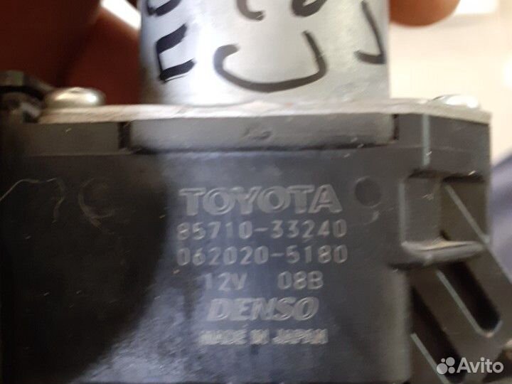 Маторчик стеклоподъемника правый Toyota Camry V70