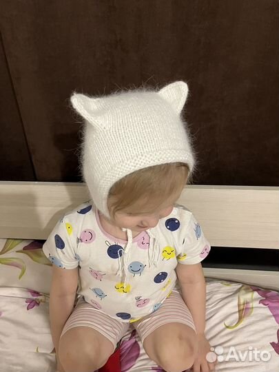 Вязаный чепчик с ушками