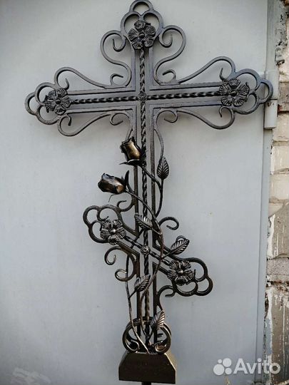 Кованый крест