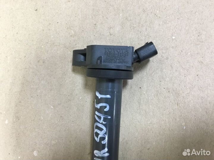 Катушка зажигания Toyota Auris