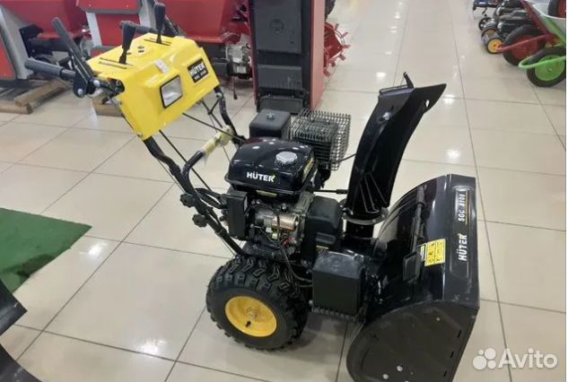 Снегоуборщик Huter SGC 4800E Витринный