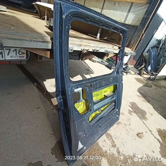 Правая сдвижная дверь Hyundai staria