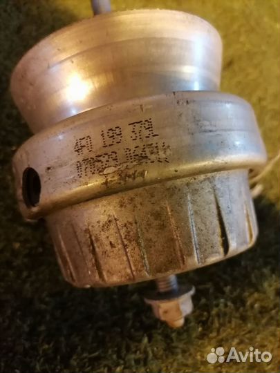 Опора двигателя (подушка двс) левая 4F0199379L Aud