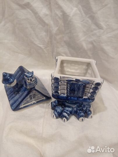 Избушка на курьих ножках чайница гжель