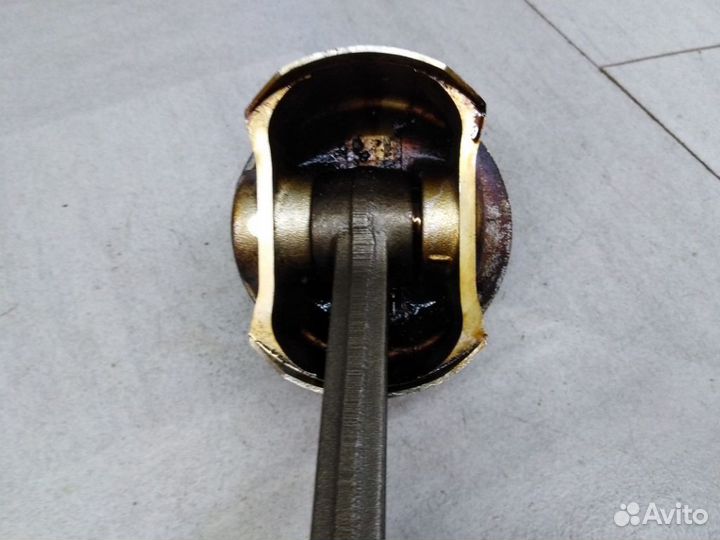 Поршень с шатуном