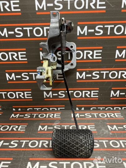 Педаль тормоза Mercedes-Benz E-Class W210 112.941