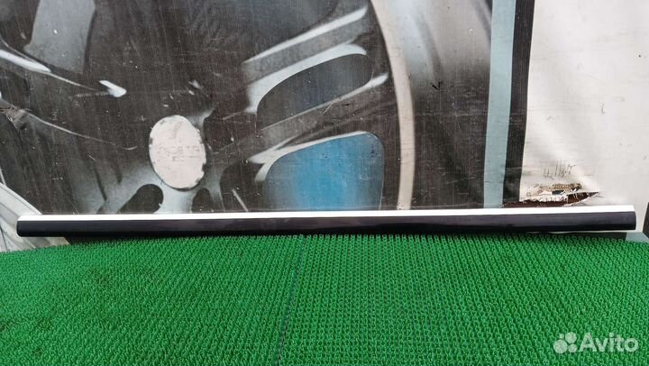 Молдинг водительской двери VW Passat B5+2000-2004