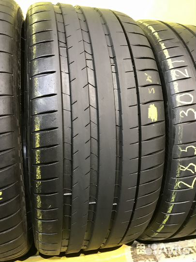 Michelin Pilot Sport 4 S 285/30 R21 и 255/35 R21 100Y