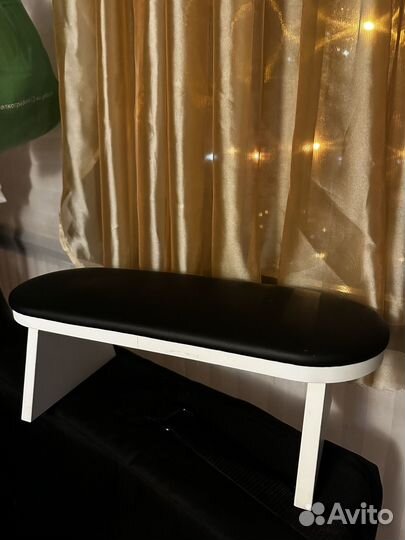 Маникюрная подставка для рук