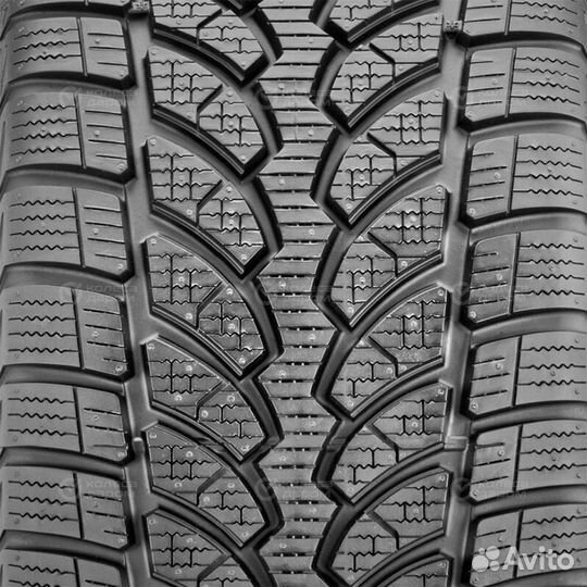 Bridgestone Blizzak LM-32 255/40 R18 99V