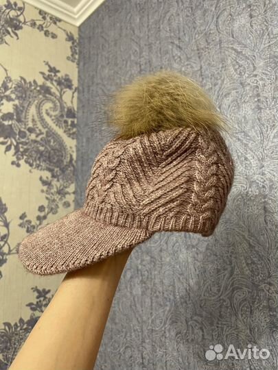 Шапка кепка с меховым помпоном